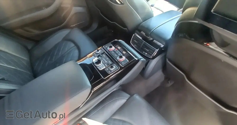 AUDI A8 4.2 TDI DPF (clean diesel) quattro tiptronic