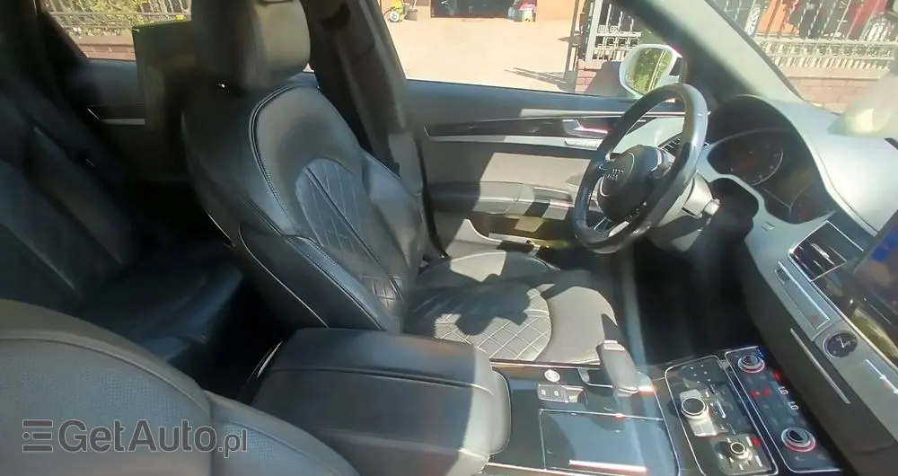 AUDI A8 4.2 TDI DPF (clean diesel) quattro tiptronic