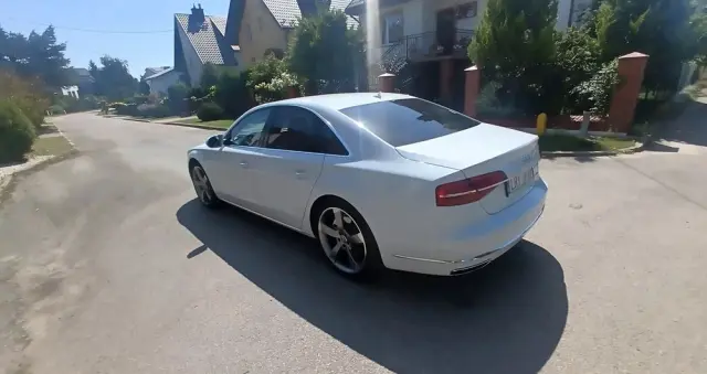 AUDI A8 4.2 TDI DPF (clean diesel) quattro tiptronic