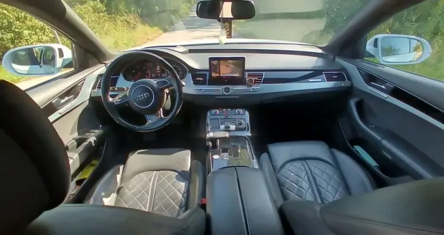 AUDI A8 4.2 TDI DPF (clean diesel) quattro tiptronic