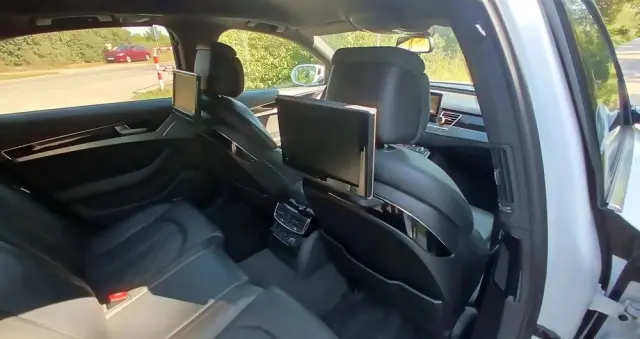 AUDI A8 4.2 TDI DPF (clean diesel) quattro tiptronic