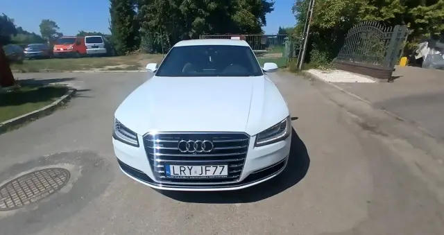 AUDI A8 4.2 TDI DPF (clean diesel) quattro tiptronic