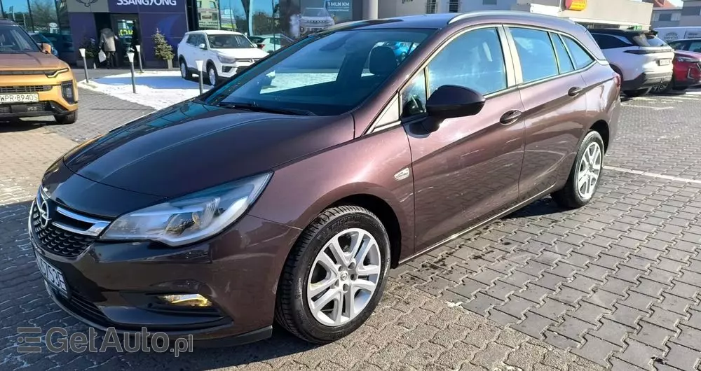 OPEL Astra 1.4 Turbo Active