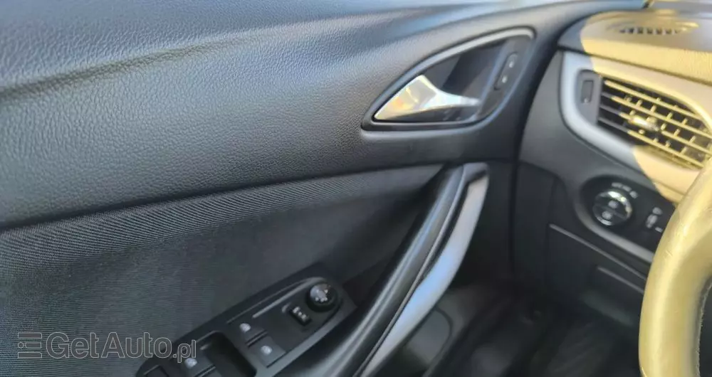 OPEL Astra 1.4 Turbo Active