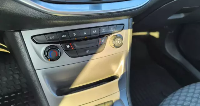 OPEL Astra 1.4 Turbo Active