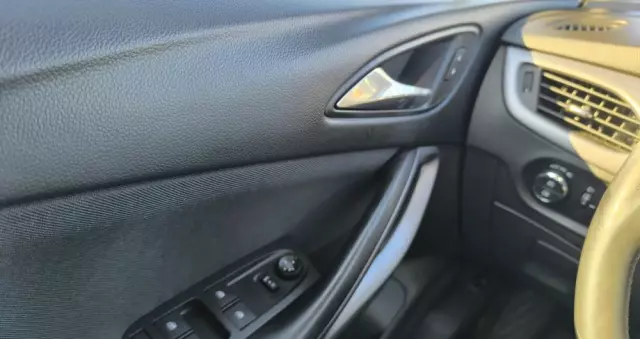 OPEL Astra 1.4 Turbo Active