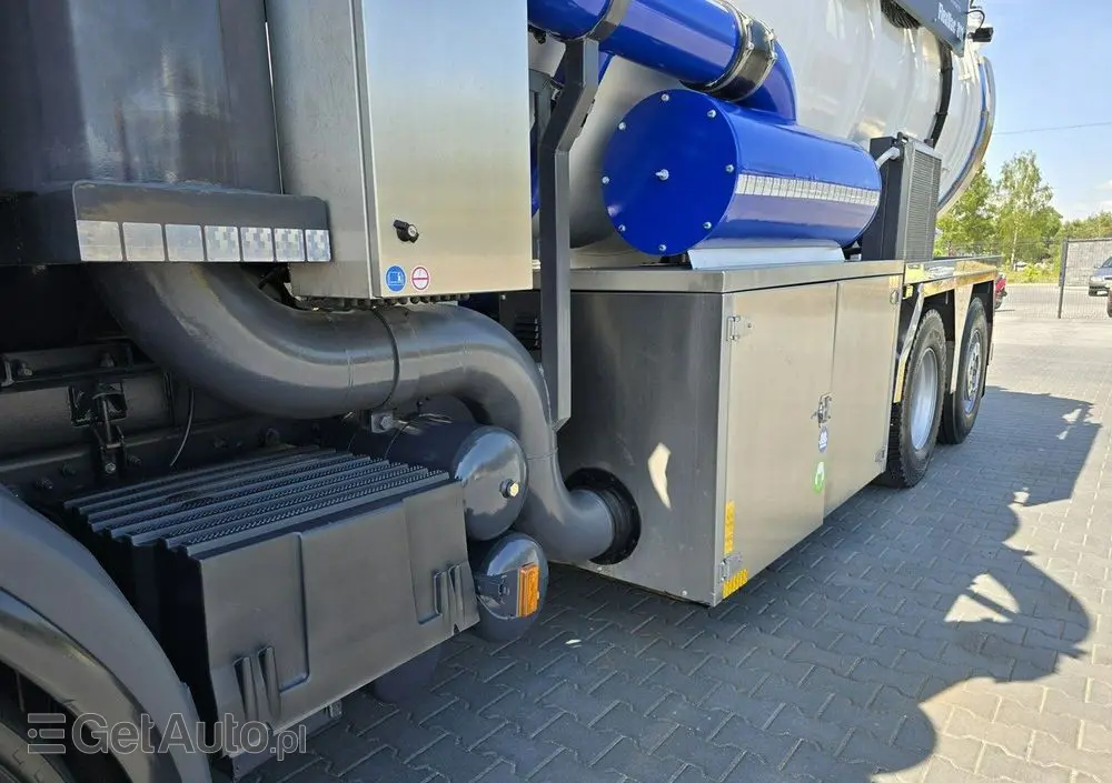 SCANIA Larsen FlexVac 311 Ładowarka próżniowa ssąca 