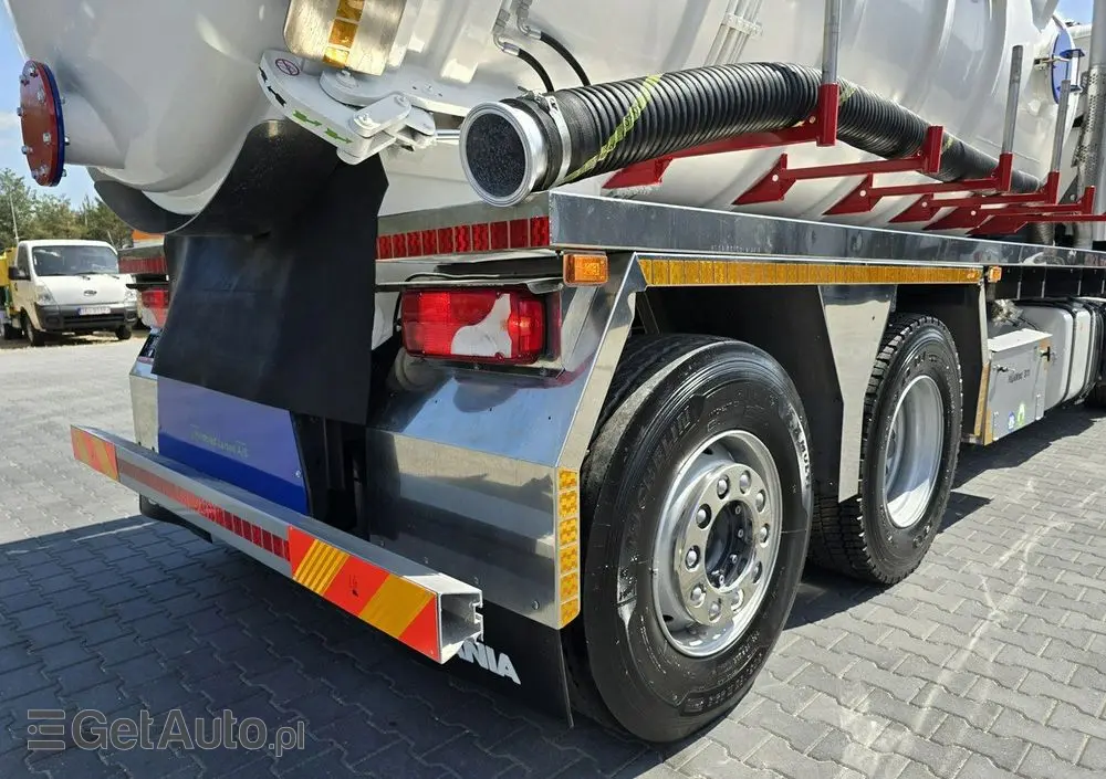 SCANIA Larsen FlexVac 311 Ładowarka próżniowa ssąca 