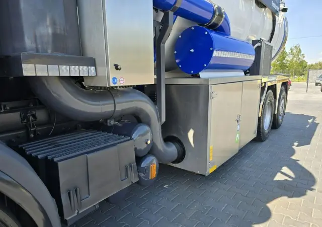 SCANIA Larsen FlexVac 311 Ładowarka próżniowa ssąca 