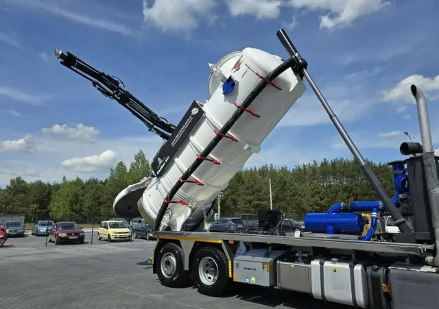 SCANIA Larsen FlexVac 311 Ładowarka próżniowa ssąca 