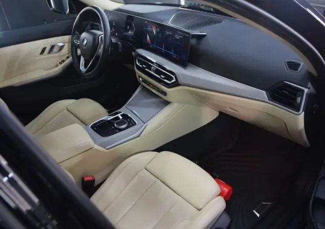 BMW Seria 3 318i M Sport