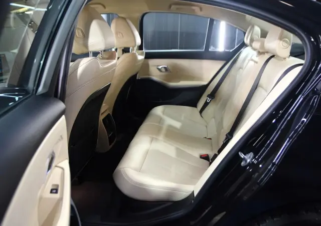 BMW Seria 3 318i M Sport