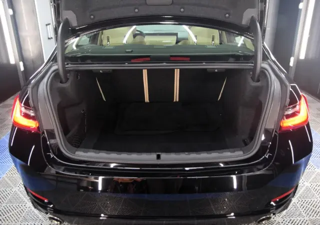 BMW Seria 3 318i M Sport