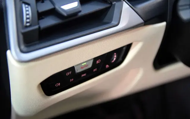 BMW Seria 3 318i M Sport