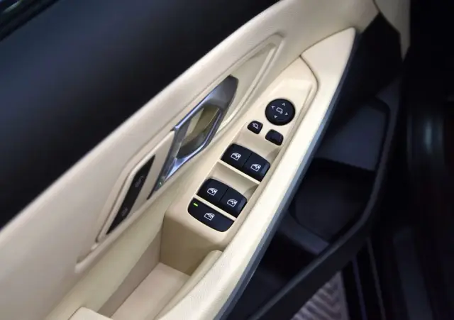 BMW Seria 3 318i M Sport