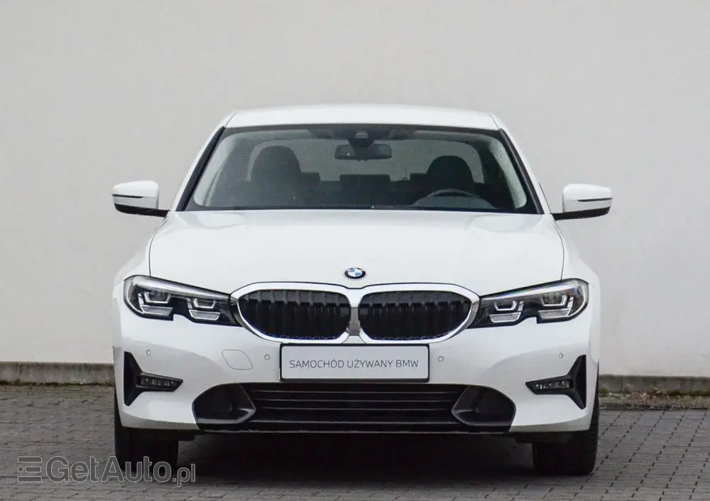 BMW Seria 3 330e Sport Line