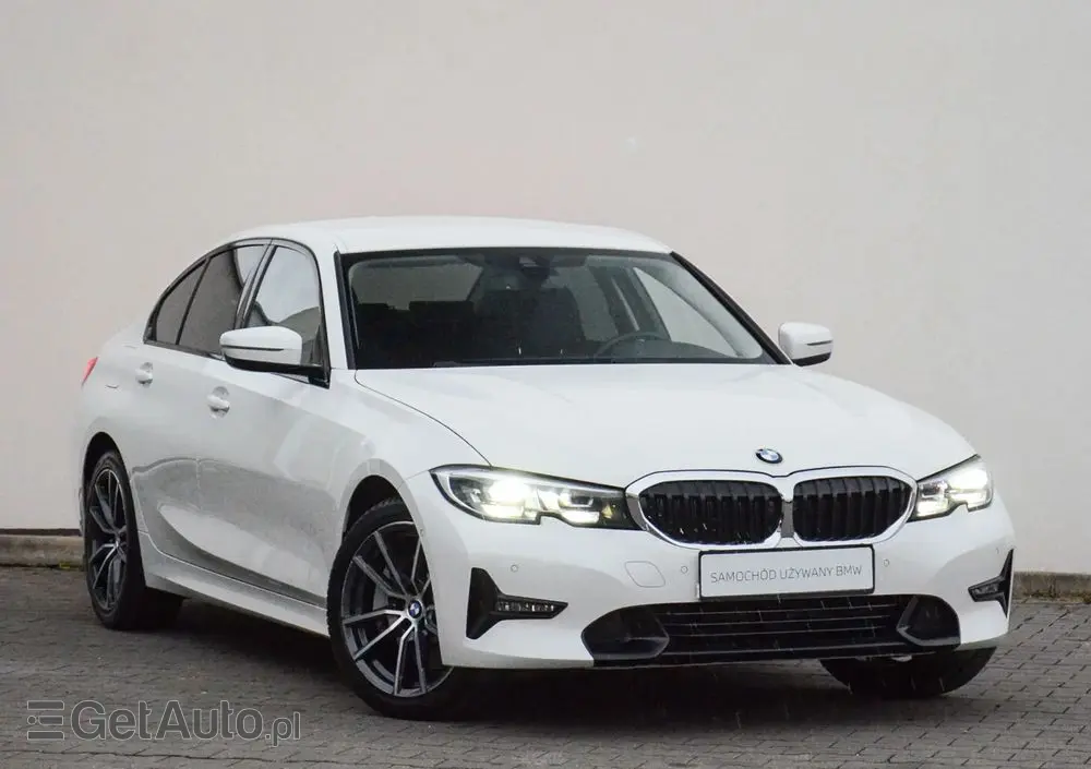 BMW Seria 3 330e Sport Line