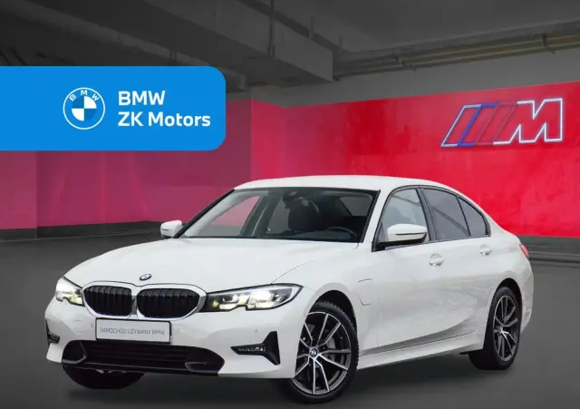 BMW Seria 3 330e Sport Line