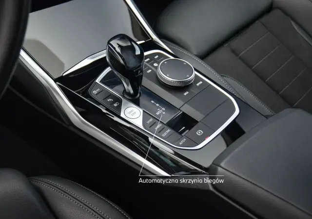 BMW Seria 3 330e Sport Line