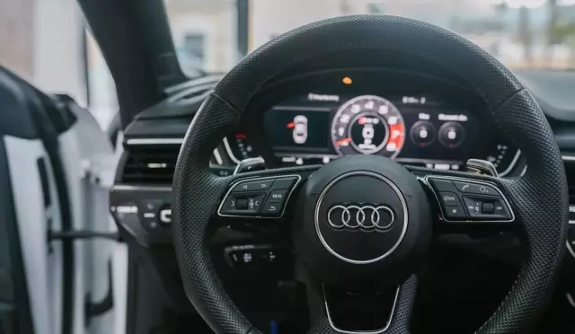 AUDI Rs5 