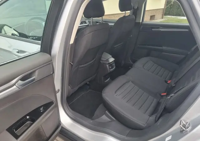 FORD Mondeo SW Ver-2-0-tdci-start--stopp-powershift--aut-business-edition