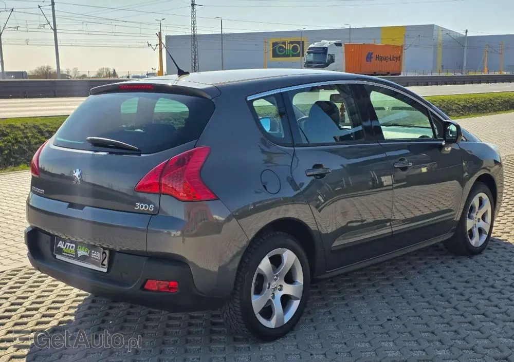 PEUGEOT 3008 