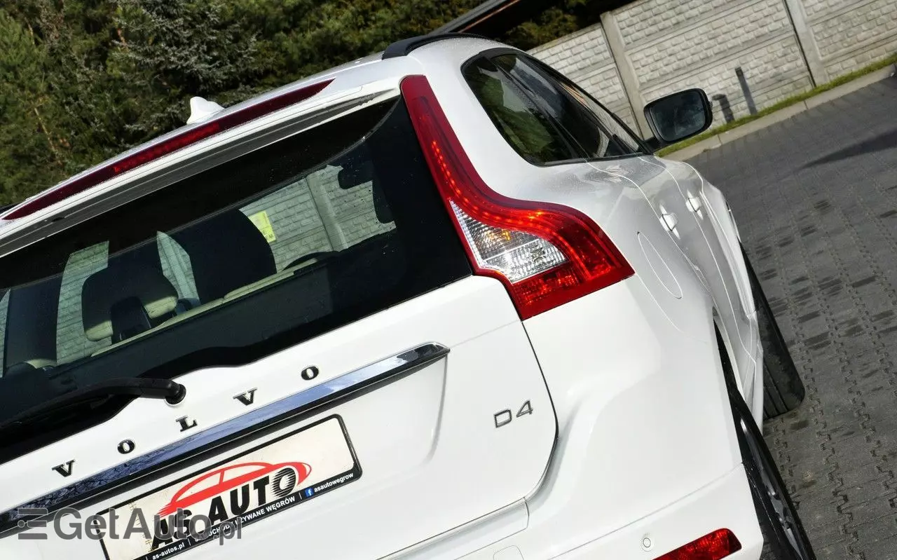 VOLVO XC 60 D4 Drive-E Momentum