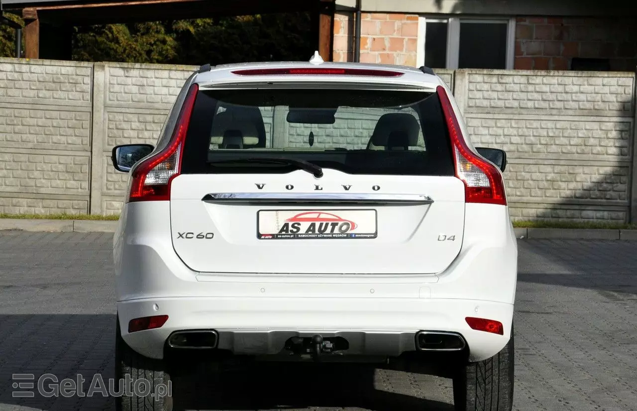 VOLVO XC 60 D4 Drive-E Momentum