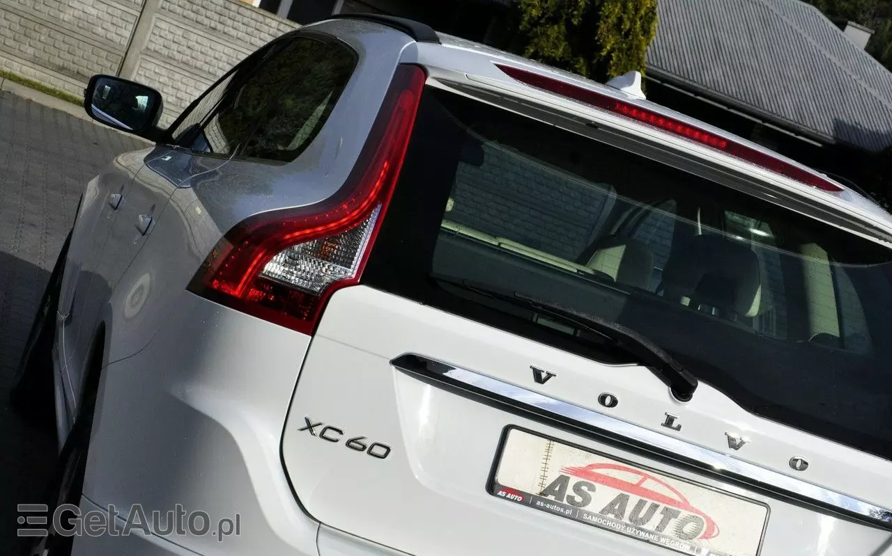 VOLVO XC 60 D4 Drive-E Momentum