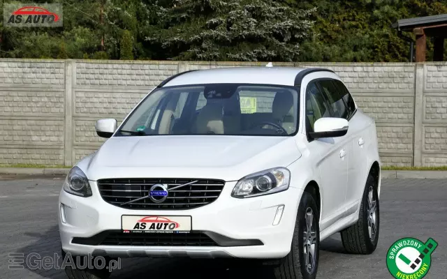 VOLVO XC 60 D4 Drive-E Momentum