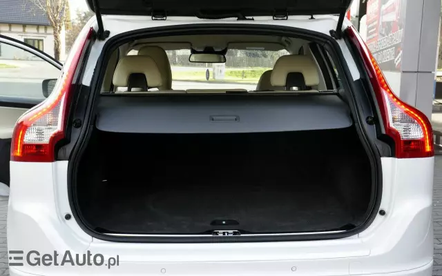 VOLVO XC 60 D4 Drive-E Momentum