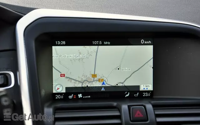 VOLVO XC 60 D4 Drive-E Momentum