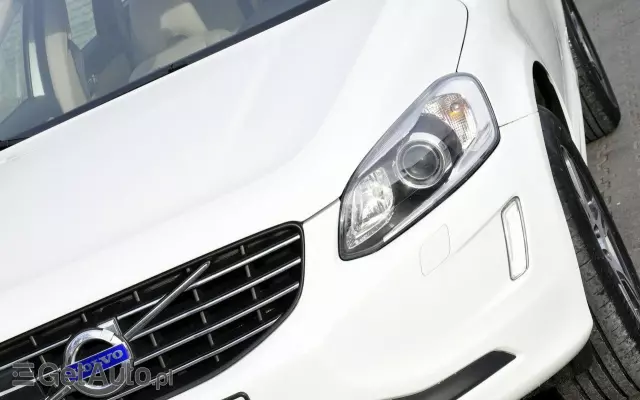 VOLVO XC 60 D4 Drive-E Momentum