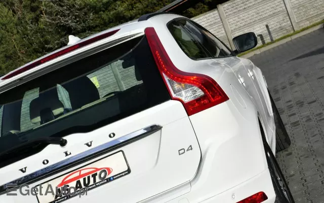 VOLVO XC 60 D4 Drive-E Momentum