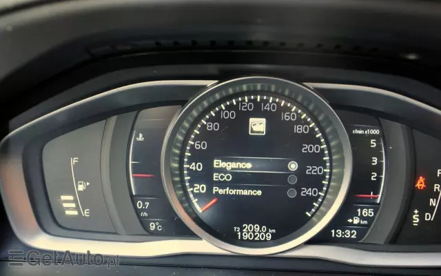 VOLVO XC 60 D4 Drive-E Momentum