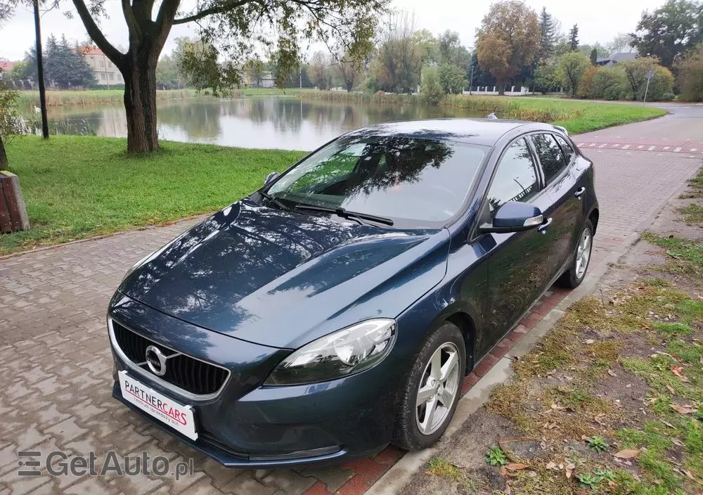 VOLVO V40 D3 Drive-E Momentum