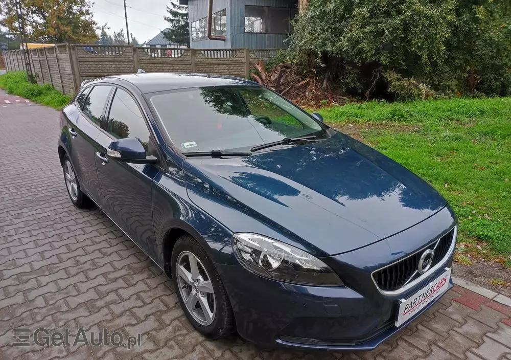 VOLVO V40 D3 Drive-E Momentum