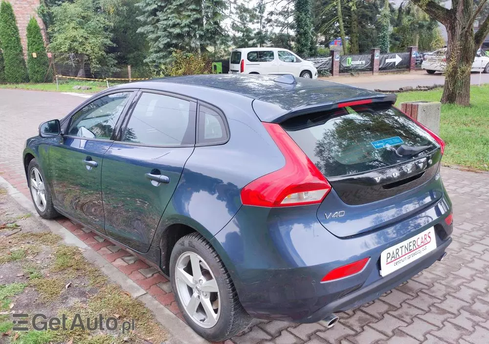 VOLVO V40 D3 Drive-E Momentum