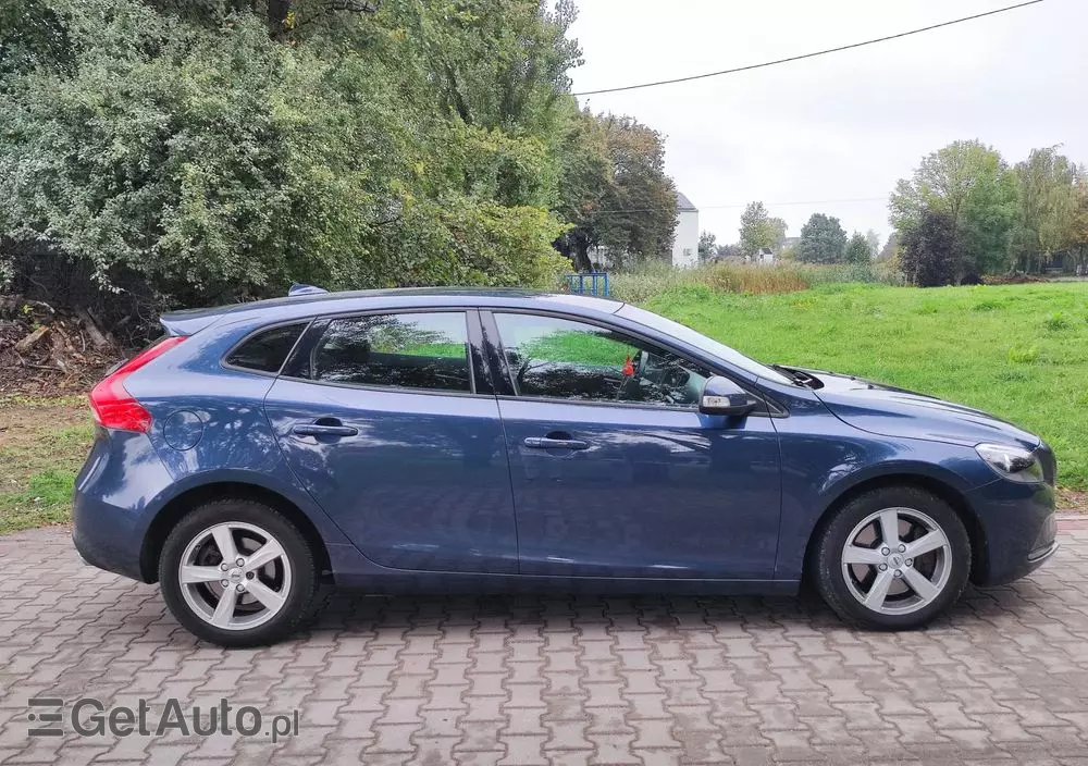 VOLVO V40 D3 Drive-E Momentum