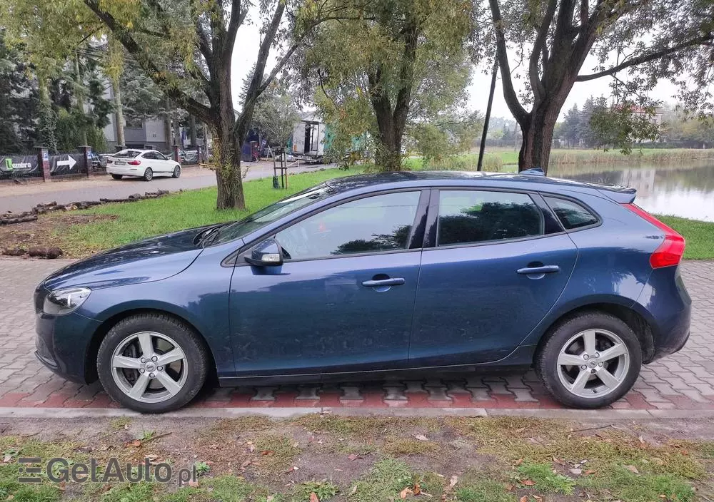 VOLVO V40 D3 Drive-E Momentum