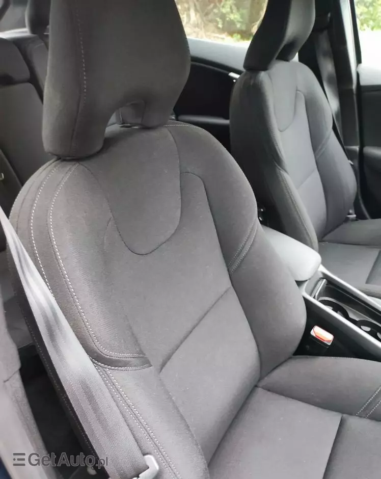 VOLVO V40 D3 Drive-E Momentum