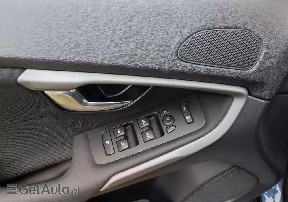 VOLVO V40 D3 Drive-E Momentum