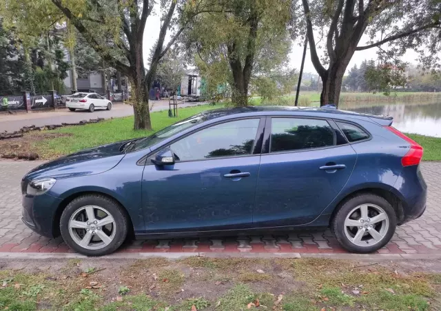 VOLVO V40 D3 Drive-E Momentum