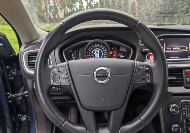 VOLVO V40 D3 Drive-E Momentum