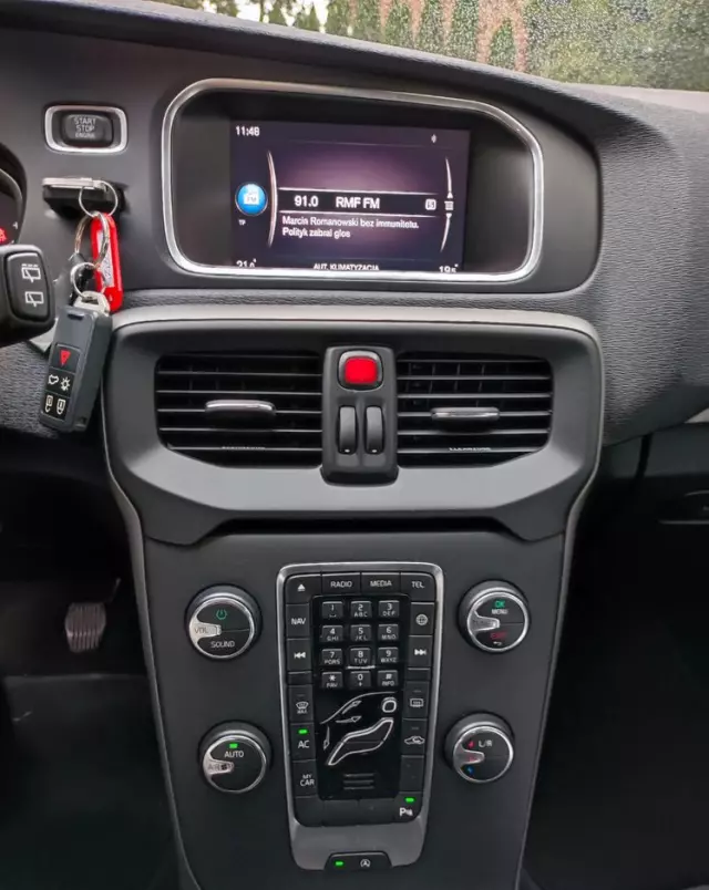 VOLVO V40 D3 Drive-E Momentum