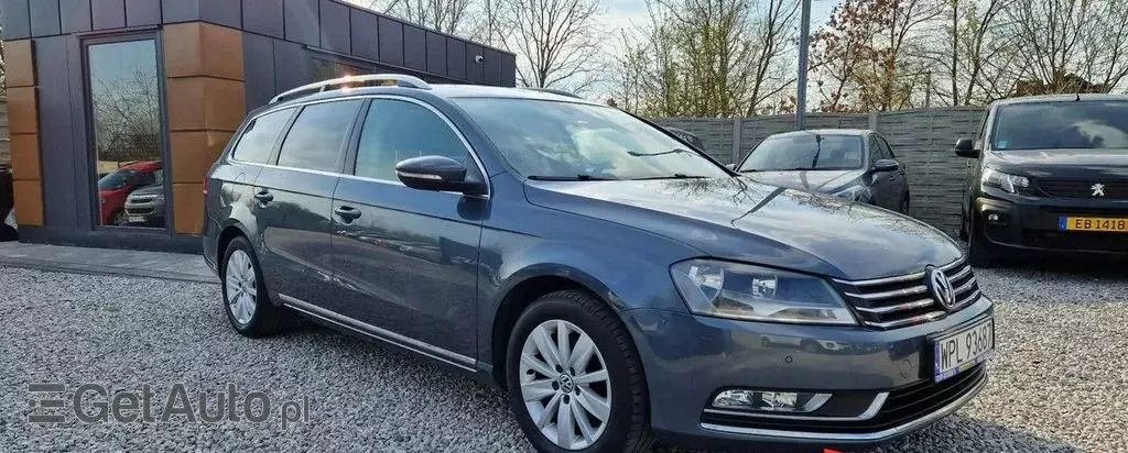 VOLKSWAGEN Passat 