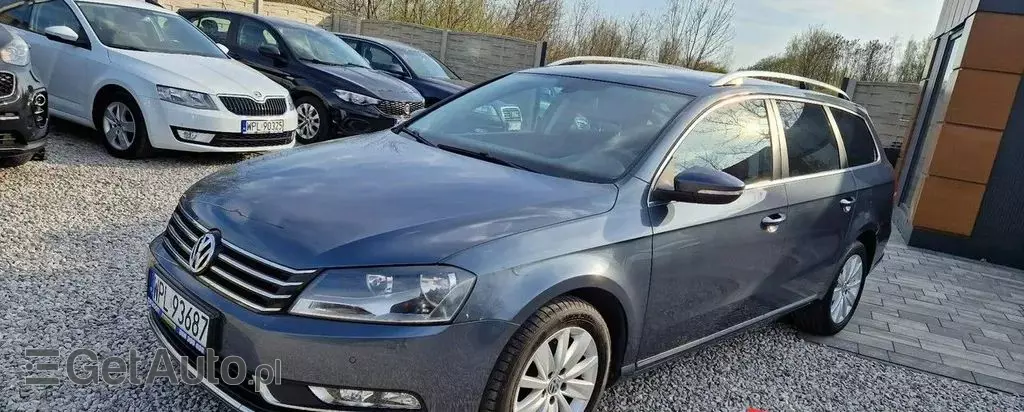 VOLKSWAGEN Passat 