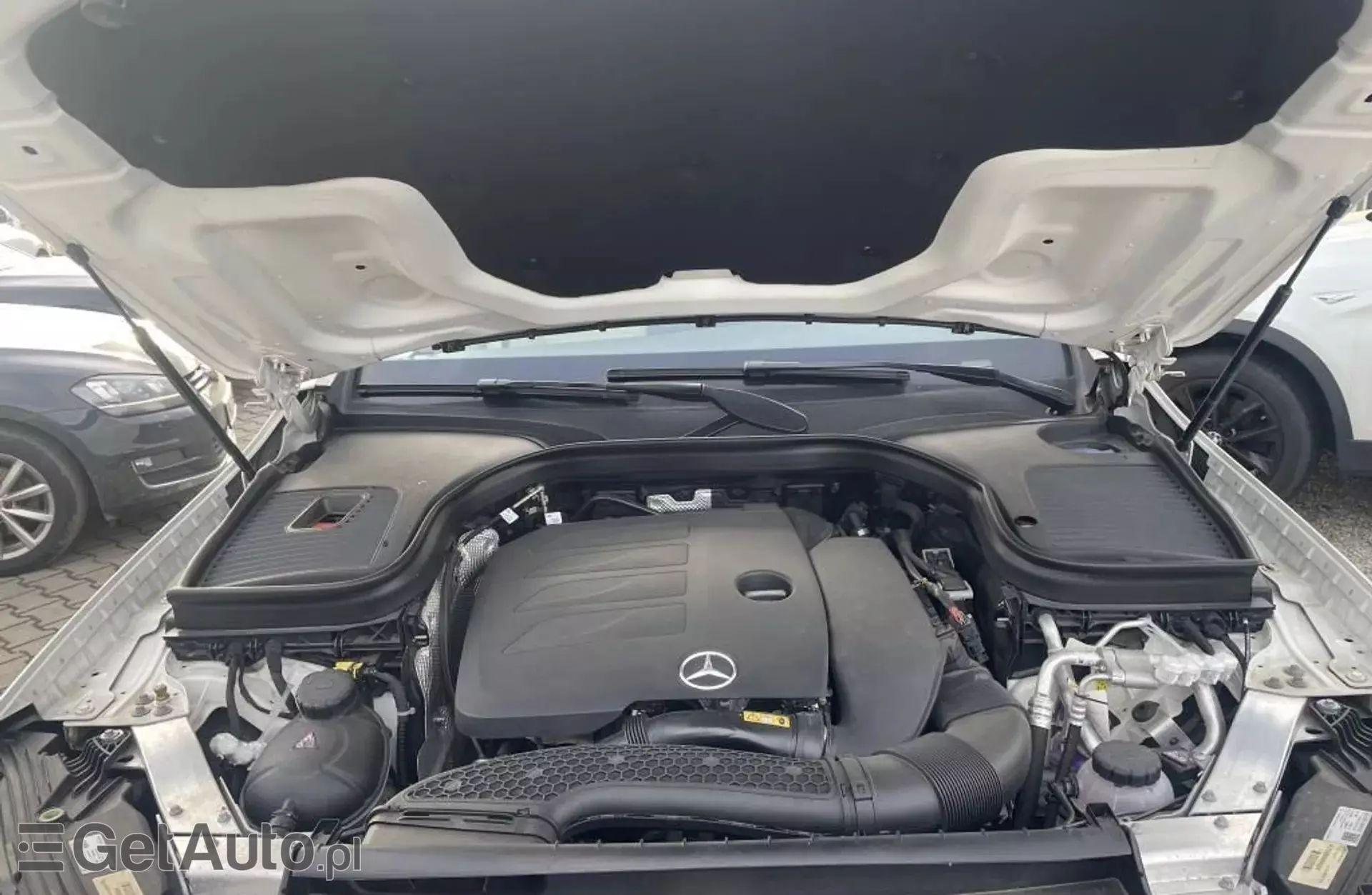 MERCEDES-BENZ GLC GLC 200 (197 KM) EQ Boost 4MATIC G-TRONIC