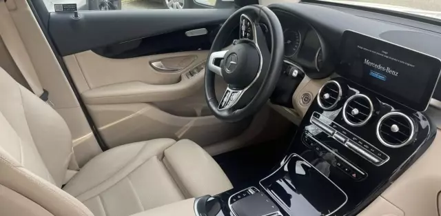 MERCEDES-BENZ GLC GLC 200 (197 KM) EQ Boost 4MATIC G-TRONIC