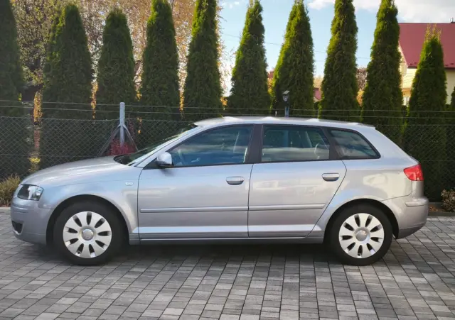 AUDI A3 Sportback 